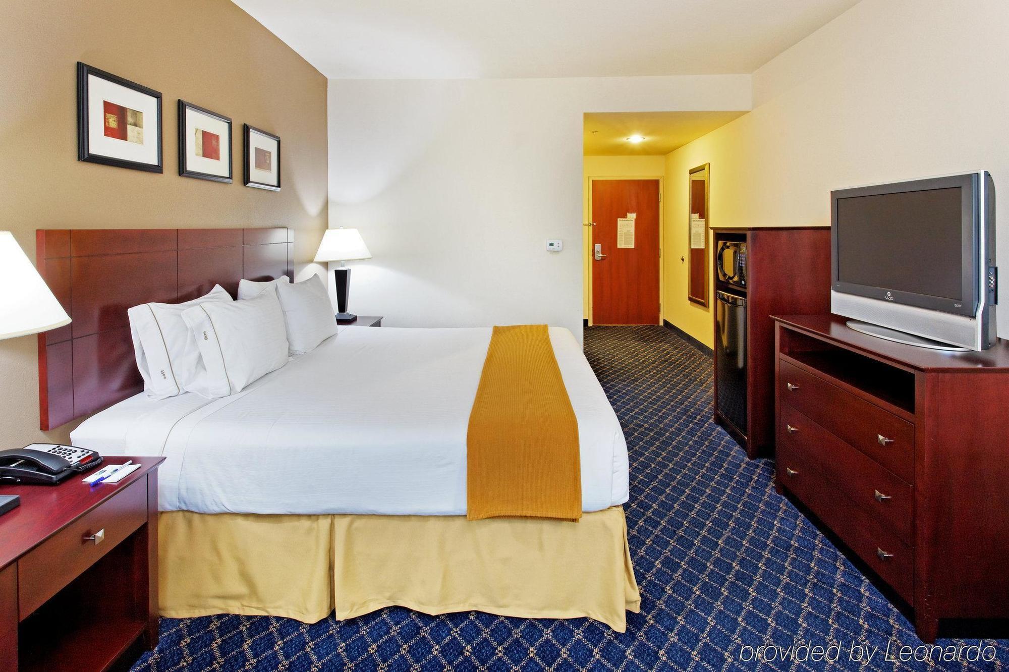 Holiday Inn Express & Suites Cookeville By Ihg Habitación foto