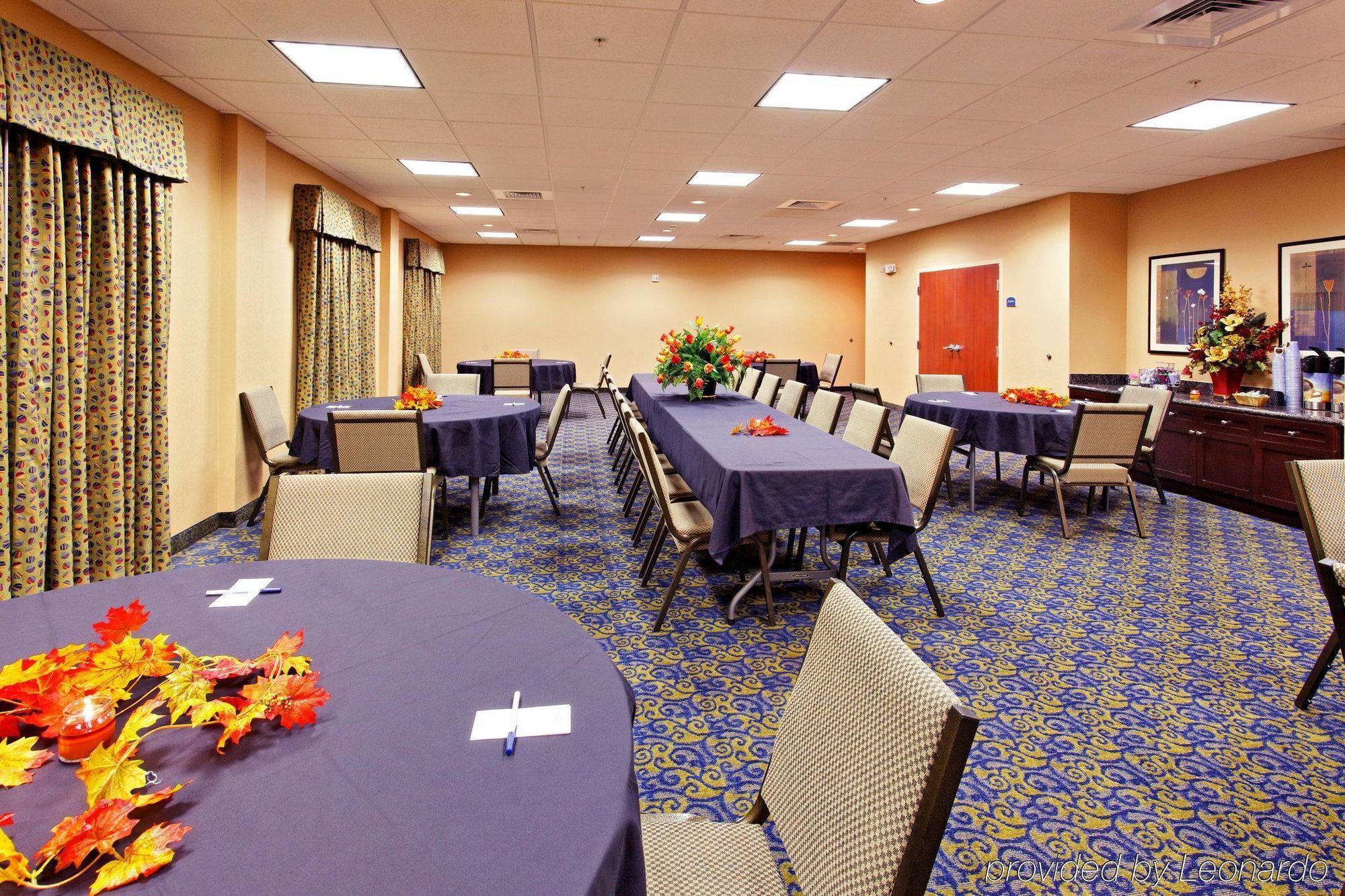 Holiday Inn Express & Suites Cookeville By Ihg Exterior foto